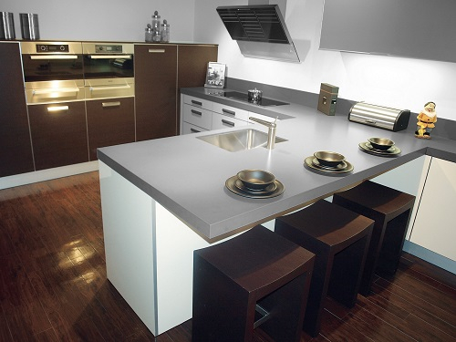 China Artificial Quartz Stone Slab Supplier with Pure White/Grey/Black for Kitchen and Bathroom Design