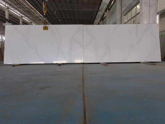 High-Quality Calacatta White Quartz Stone from Foshan for Elegant Home Decoration